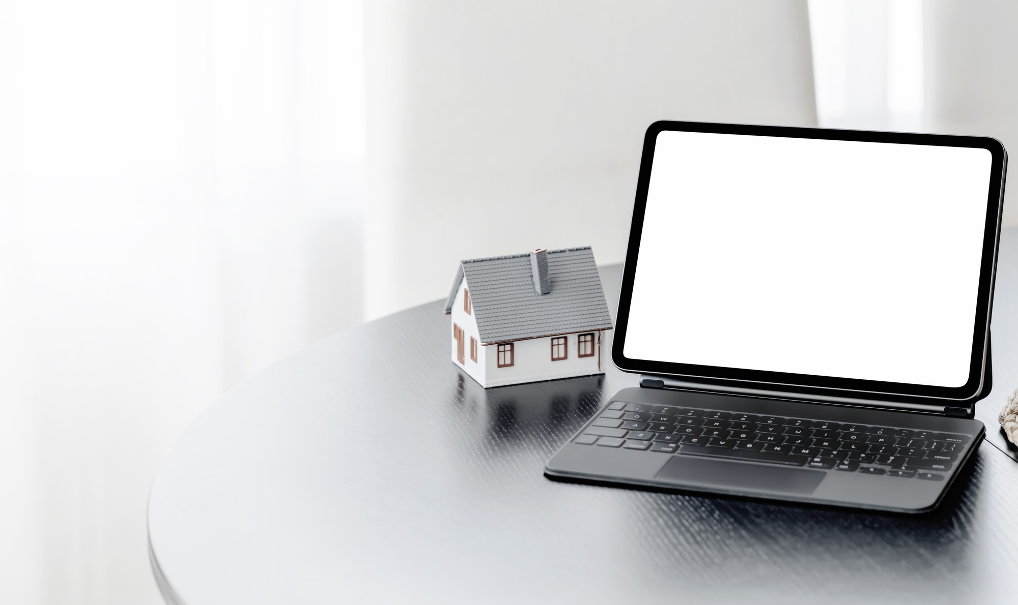 birou studio imobiliar, consultare